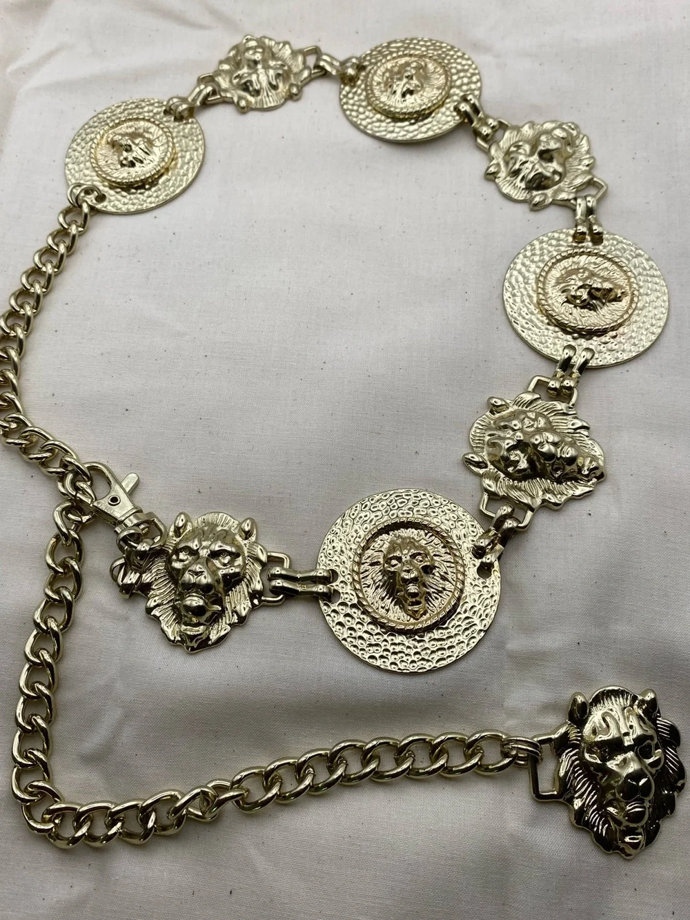 Vintage Gold Lion Medallion Chain Belt